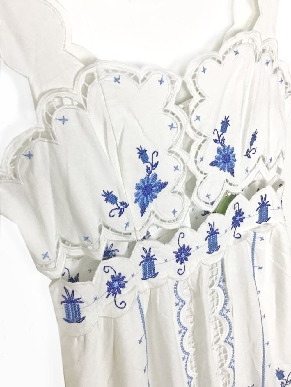 Farm Rio Embroidered Linen-Blend Midi Dress - Picture 7 of 16
